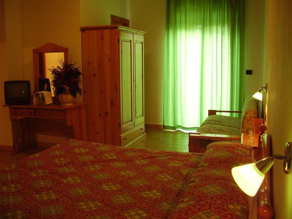 Hotel La Fattoria Camigliatello Silano Cameră foto