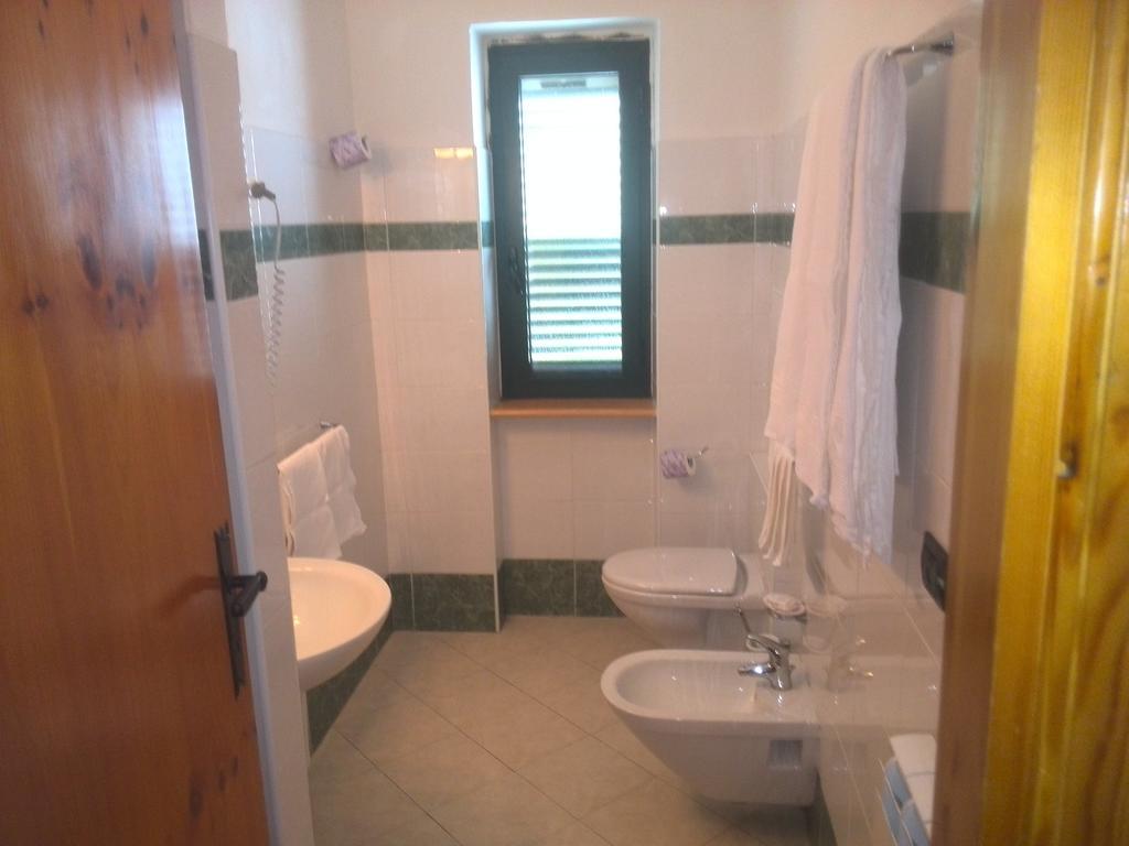 Hotel La Fattoria Camigliatello Silano Cameră foto